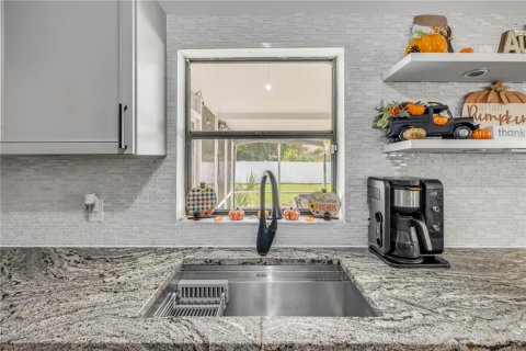 House in Edgewater, Florida 3 bedrooms, 126.81 sq.m. № 2413746 - photo 19