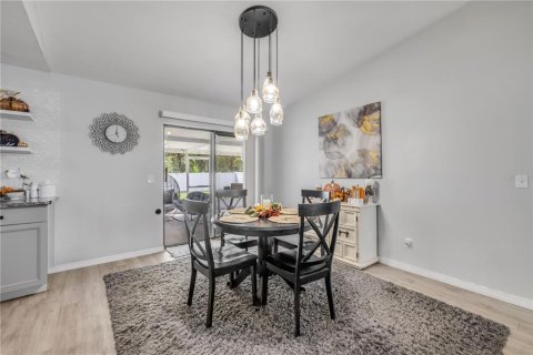 House in Edgewater, Florida 3 bedrooms, 126.81 sq.m. № 2413746 - photo 9