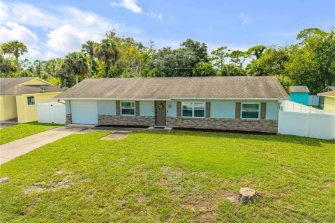 House in Edgewater, Florida 3 bedrooms, 126.81 sq.m. № 2413746 - photo 2