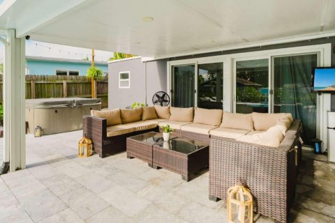 Villa ou maison à louer à Fort Lauderdale, Floride: 3 chambres, 133.04 m2 № 2375905 - photo 11