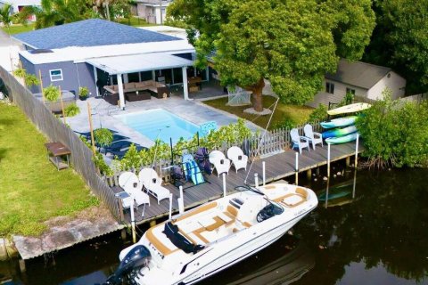 Villa ou maison à louer à Fort Lauderdale, Floride: 3 chambres, 133.04 m2 № 2375905 - photo 2