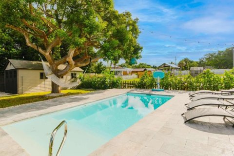 Villa ou maison à louer à Fort Lauderdale, Floride: 3 chambres, 133.04 m2 № 2375905 - photo 10