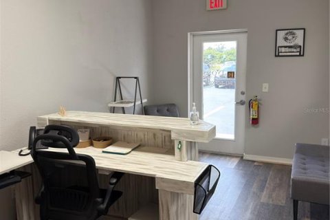 Immobilier commercial à louer à Port Charlotte, Floride: 98.1 m2 № 1853922 - photo 5
