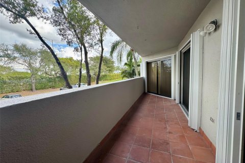 Copropriété à louer à Miami, Floride: 2 chambres, 87.24 m2 № 1997609 - photo 11