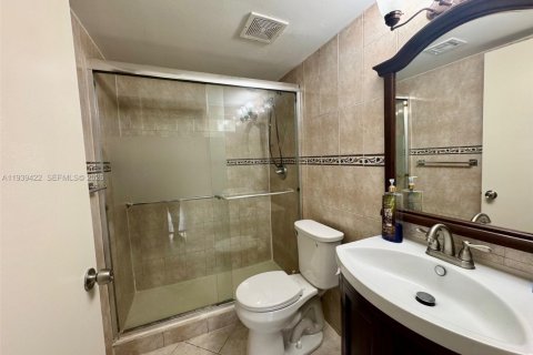 Copropriété à louer à Miami, Floride: 2 chambres, 87.24 m2 № 1997609 - photo 10