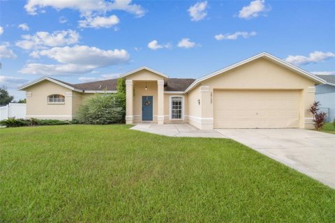 House in Lakeland, Florida 3 bedrooms, 166.48 sq.m. № 1870781 - photo 1