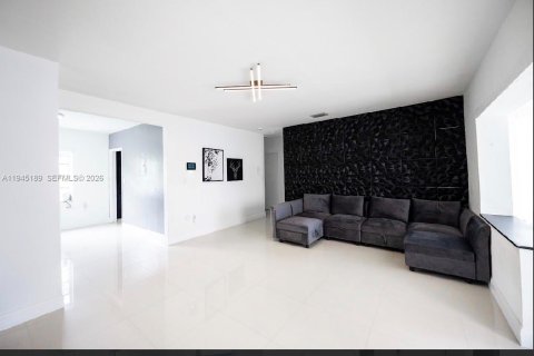 Купить виллу или дом в Майами, Флорида 2 спальни, 116.96м2, № 2001537 - фото 6