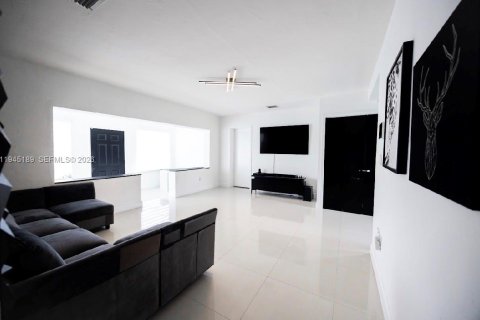 Купить виллу или дом в Майами, Флорида 2 спальни, 116.96м2, № 2001537 - фото 7