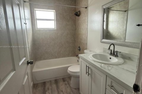 Condo in Hialeah, Florida, 3 bedrooms  № 1798715 - photo 7