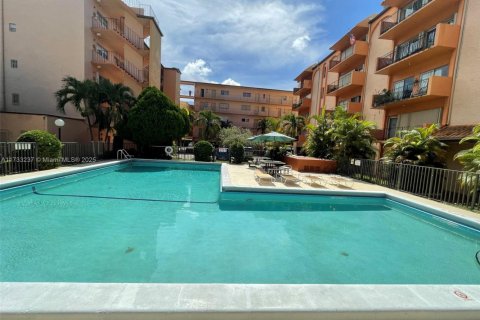 Condo in Hialeah, Florida, 2 bedrooms  № 1764477 - photo 26
