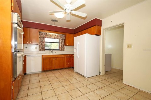 House in Orlando, Florida 4 bedrooms, 187.2 sq.m. № 1787724 - photo 13