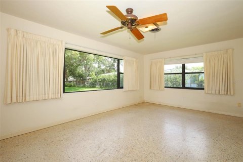 House in Orlando, Florida 4 bedrooms, 187.2 sq.m. № 1787724 - photo 19