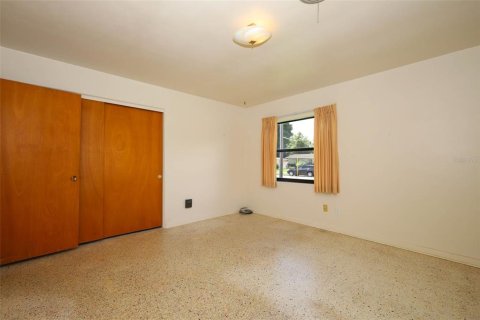 House in Orlando, Florida 4 bedrooms, 187.2 sq.m. № 1787724 - photo 23