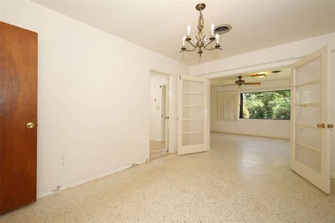 House in Orlando, Florida 4 bedrooms, 187.2 sq.m. № 1787724 - photo 10