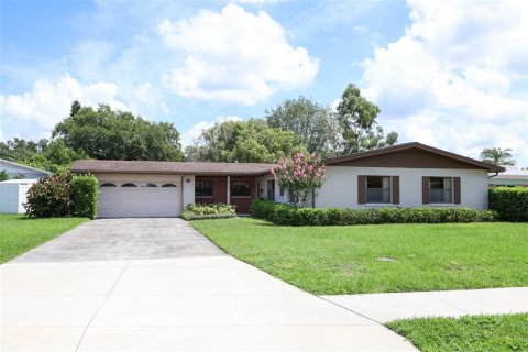 House in Orlando, Florida 4 bedrooms, 187.2 sq.m. № 1787724 - photo 1