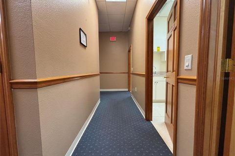 Immobilier commercial à louer à Palm Harbor, Floride: 178.37 m2 № 1642963 - photo 23