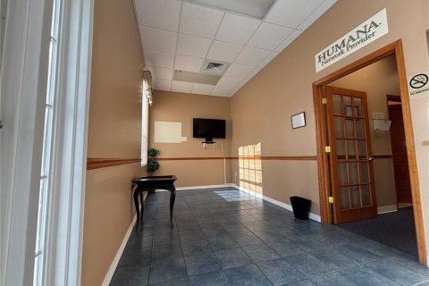 Immobilier commercial à louer à Palm Harbor, Floride: 178.37 m2 № 1642963 - photo 5