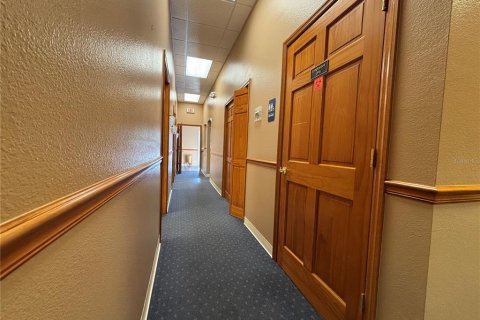 Immobilier commercial à louer à Palm Harbor, Floride: 178.37 m2 № 1642963 - photo 17