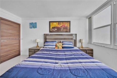 Снять в аренду кондоминиум в Холливуд, Флорида 1 спальня, 91.04м2, № 2066354 - фото 11