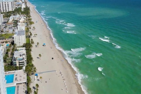 Снять в аренду кондоминиум в Холливуд, Флорида 1 спальня, 91.04м2, № 2066354 - фото 17