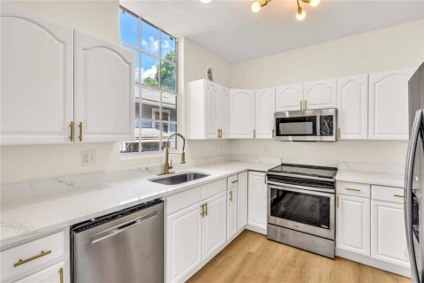 Casa en alquiler en Tampa, Florida, 4 dormitorios, 171.31 m2 № 1554139 - foto 14