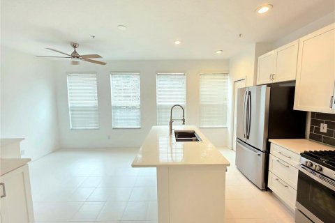 Townhouse in Tampa, Florida 3 bedrooms, 159.23 sq.m. № 1810154 - photo 10