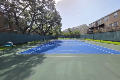 Townhouse in Tampa, Florida 3 bedrooms, 159.23 sq.m. № 1810154 - photo 30