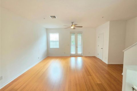 Townhouse in Tampa, Florida 3 bedrooms, 159.23 sq.m. № 1810154 - photo 18