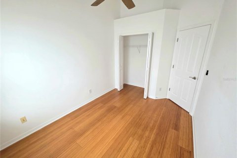 Townhouse in Tampa, Florida 3 bedrooms, 159.23 sq.m. № 1810154 - photo 14