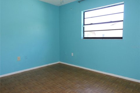 House in Spring Hill, Florida 2 bedrooms, 113.71 sq.m. № 2232247 - photo 9