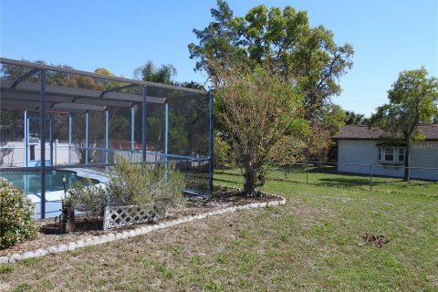 House in Spring Hill, Florida 2 bedrooms, 113.71 sq.m. № 2232247 - photo 12