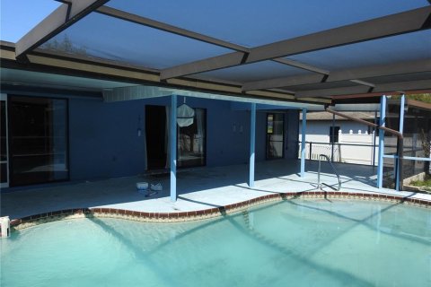 House in Spring Hill, Florida 2 bedrooms, 113.71 sq.m. № 2232247 - photo 11