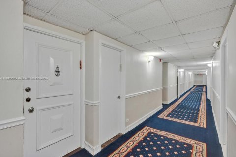 Condominio en venta en Miami Beach, Florida, 2 dormitorios, 125.42 m2 № 1779280 - foto 22
