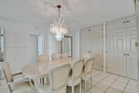 Condominio en venta en Miami Beach, Florida, 2 dormitorios, 125.42 m2 № 1779280 - foto 7