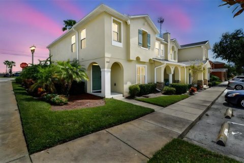 Touwnhouse à vendre à Clearwater, Floride: 3 chambres, 132.76 m2 № 1899856 - photo 1