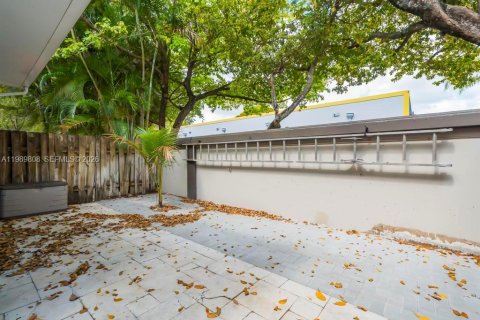 Adosado en venta en Sunrise, Florida, 2 dormitorios, 164.81 m2 № 2052339 - foto 21