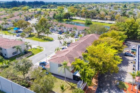 Adosado en venta en Sunrise, Florida, 2 dormitorios, 164.81 m2 № 2052339 - foto 28