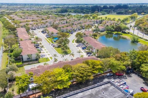 Adosado en venta en Sunrise, Florida, 2 dormitorios, 164.81 m2 № 2052339 - foto 29
