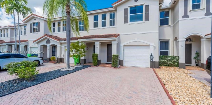 Adosado en Sunrise, Florida 2 dormitorios, 164.81 m2 № 2052339