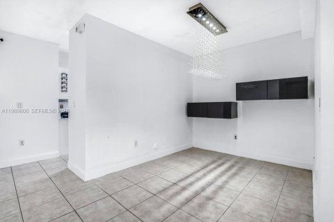 Adosado en venta en Sunrise, Florida, 2 dormitorios, 164.81 m2 № 2052339 - foto 9