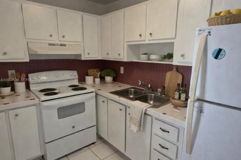 Copropriété à louer à Plantation, Floride: 1 chambre, 61.04 m2 № 2026210 - photo 5