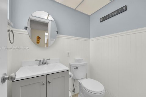 Condominio en venta en Margate, Florida, 1 dormitorio, 66.89 m2 № 1976559 - foto 8