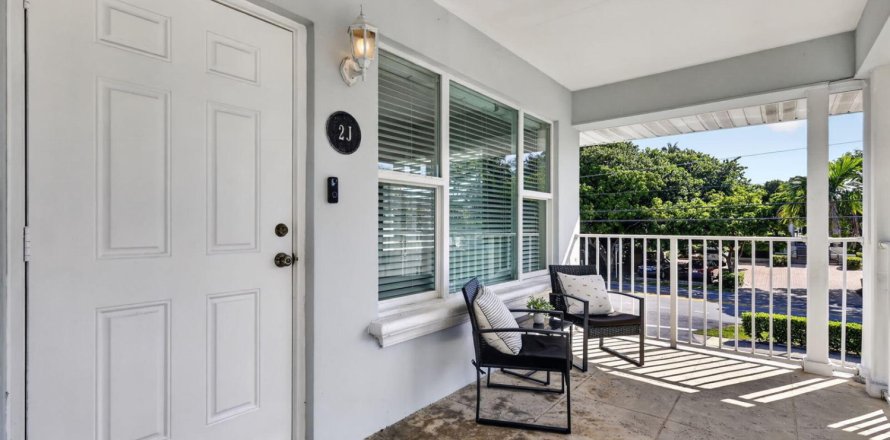Condo in Delray Beach, Florida, 1 bedroom  № 2387952