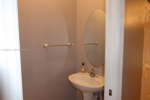 Купить таунхаус в Хомстед, Флорида 3 спальни, 134.89м2, № 2008505 - фото 8