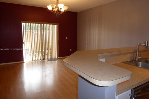 Купить таунхаус в Хомстед, Флорида 3 спальни, 134.89м2, № 2008505 - фото 10