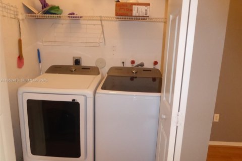 Купить таунхаус в Хомстед, Флорида 3 спальни, 134.89м2, № 2008505 - фото 9