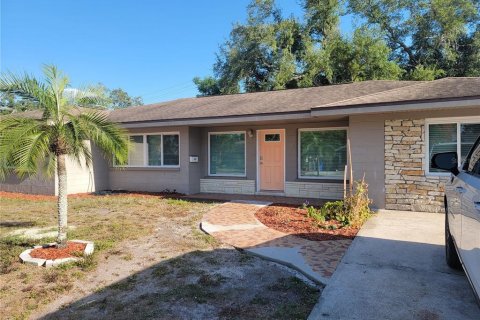 House in Bradenton, Florida 3 bedrooms, 175.68 sq.m. № 2369622