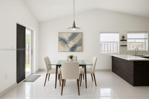 House in Miami, Florida 3 bedrooms, 150.13 sq.m. № 1953882 - photo 6