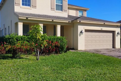 House in St. Lucie, Florida 4 bedrooms, 210.98 sq.m. № 2082021 - photo 2