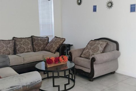 House in St. Lucie, Florida 4 bedrooms, 210.98 sq.m. № 2082021 - photo 7